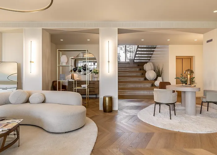 Petit Bois - Adults From 14 بالاتونفوريد