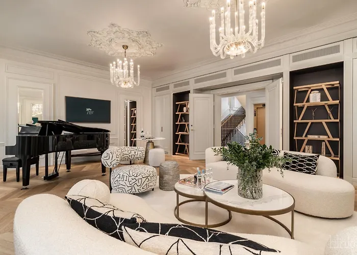 Petit Bois - Adults From 14 バラトンフレド