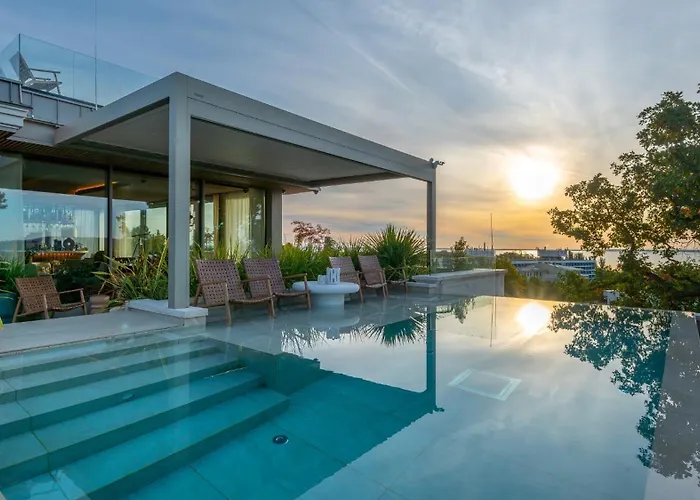 Petit Bois - Adults From 14 فندق